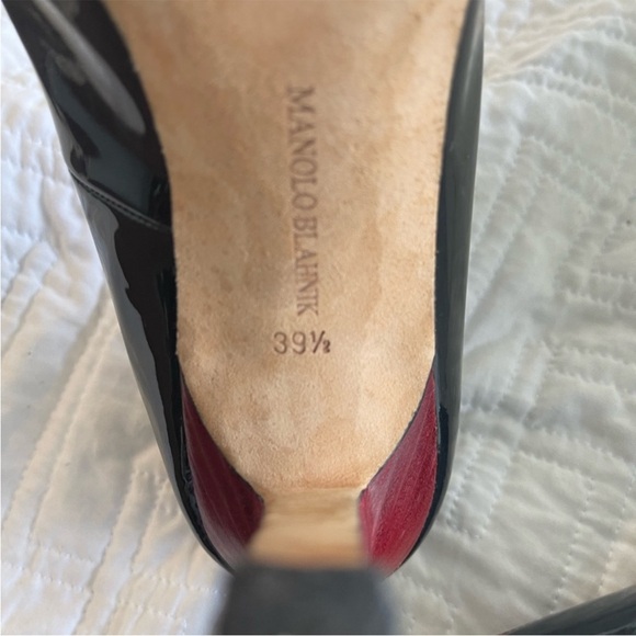 Manolo Blahnik, Buta Patent Navy, Size 9 1/2 (39 1/2), red heel and red stitch - Picture 6 of 8